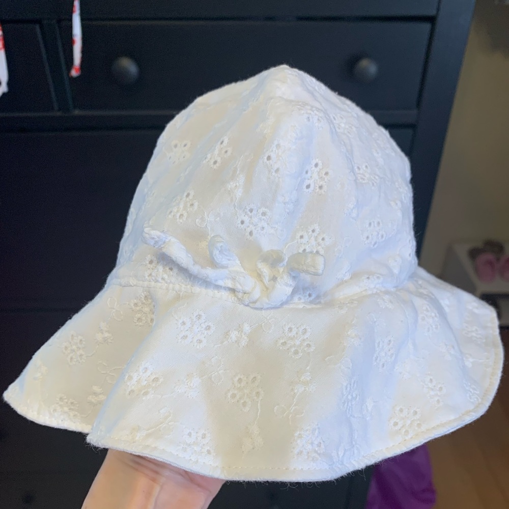 Gap baby sun hat
